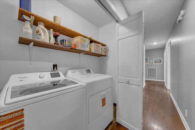 2242 Delay Dr, Lascassas, TN 37085