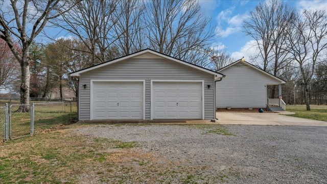 2242 Delay Dr, Lascassas, TN 37085