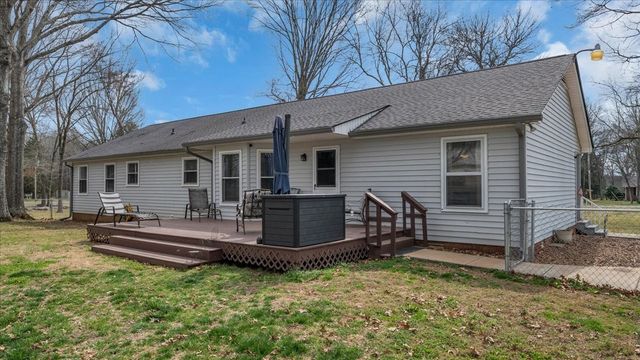 2242 Delay Dr, Lascassas, TN 37085