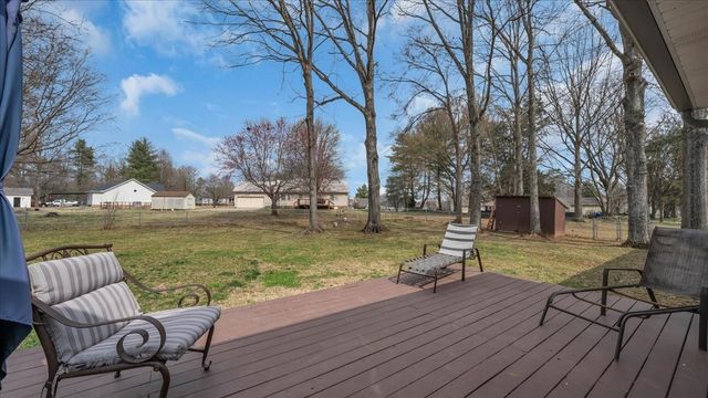 2242 Delay Dr, Lascassas, TN 37085