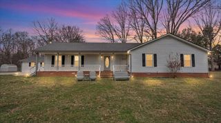 2242 Delay Dr, Lascassas, TN 37085