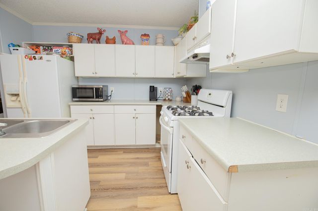 10807 Dollarway Rd., White Hall, AR 71602