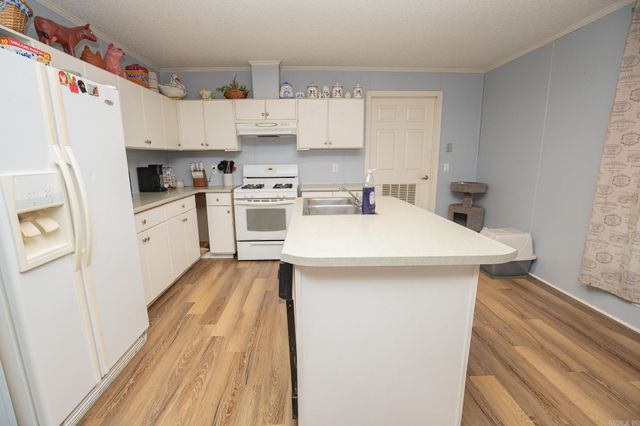 10807 Dollarway Rd., White Hall, AR 71602