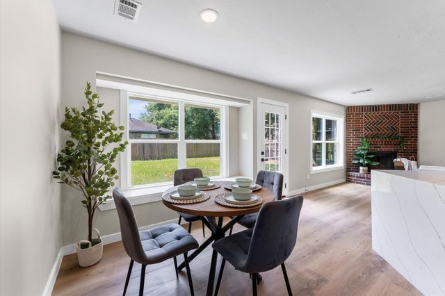 8026 Scarlet Tanager Drive, Humble, TX 77396