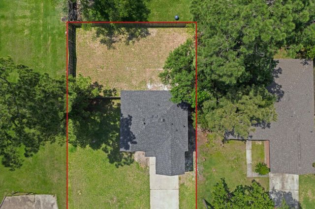 8026 Scarlet Tanager Drive, Humble, TX 77396