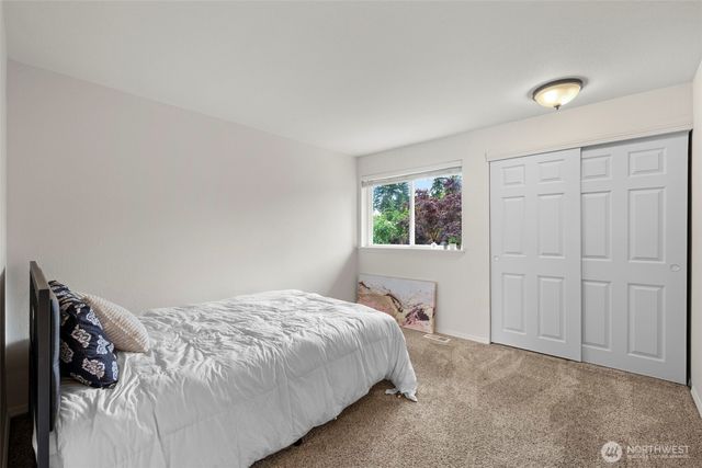816 151st Place SW, Lynnwood, WA 98087