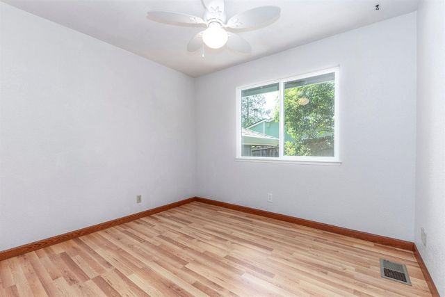 280 Apple Blossom Dr, Murphys, CA 95247