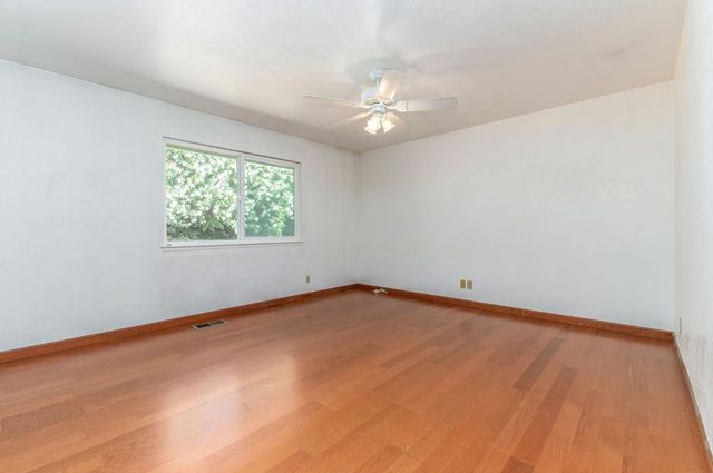 280 Apple Blossom Dr, Murphys, CA 95247