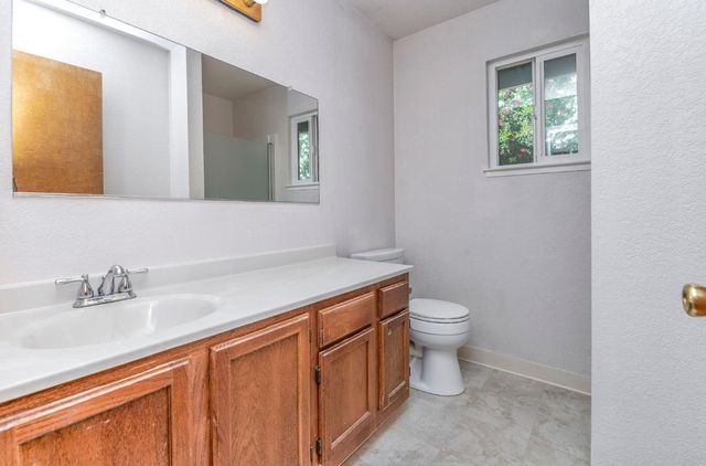 280 Apple Blossom Dr, Murphys, CA 95247