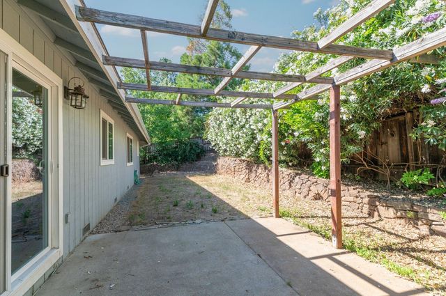 280 Apple Blossom Dr, Murphys, CA 95247