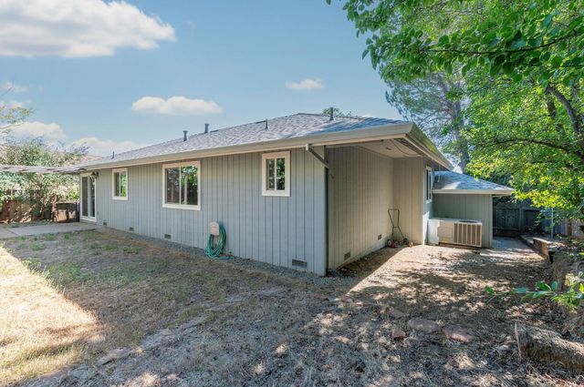 280 Apple Blossom Dr, Murphys, CA 95247