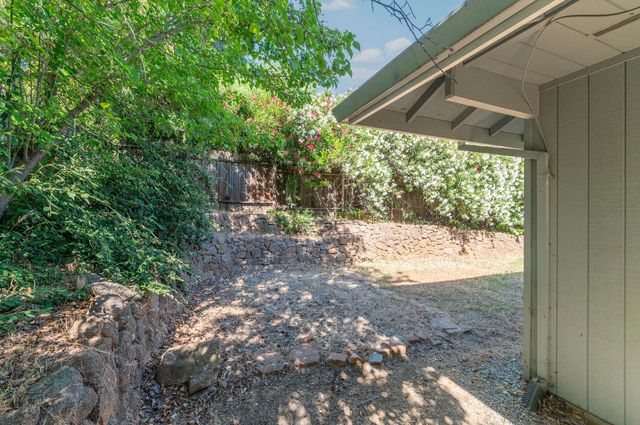 280 Apple Blossom Dr, Murphys, CA 95247