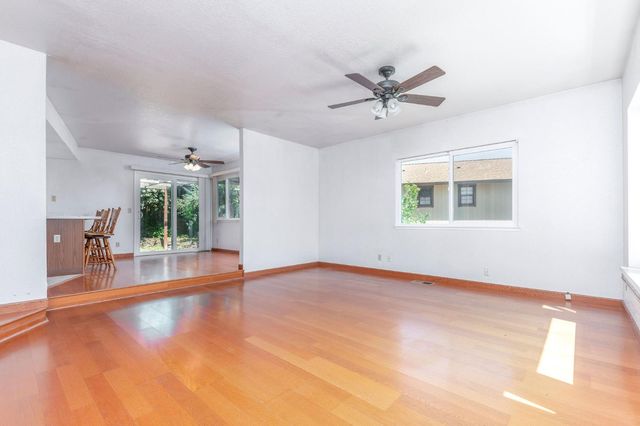 280 Apple Blossom Dr, Murphys, CA 95247