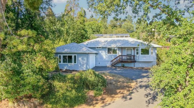 280 Apple Blossom Dr, Murphys, CA 95247
