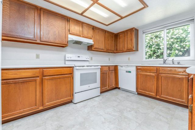 280 Apple Blossom Dr, Murphys, CA 95247