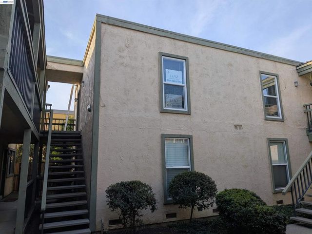 1851 Harrison St 13, Concord, CA 94520