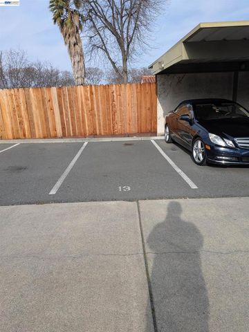 1851 Harrison St 13, Concord, CA 94520