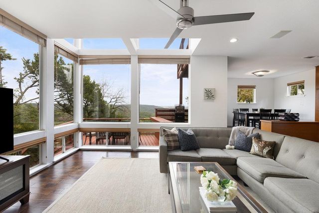 7504 Anaqua DR, Austin, TX 78750