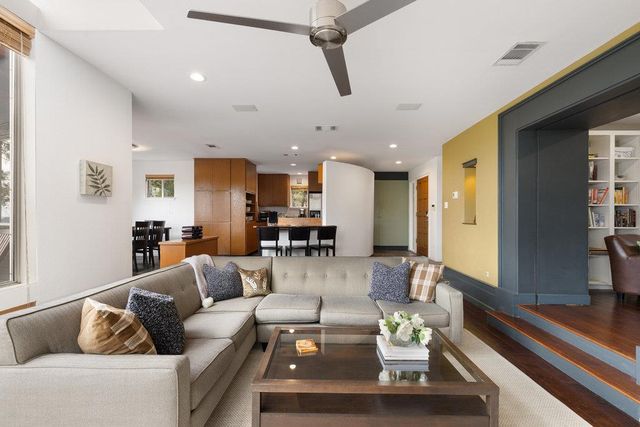 7504 Anaqua DR, Austin, TX 78750