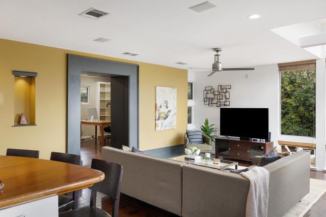 7504 Anaqua DR, Austin, TX 78750