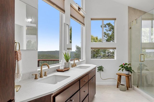 7504 Anaqua DR, Austin, TX 78750