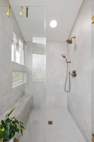 7504 Anaqua DR, Austin, TX 78750