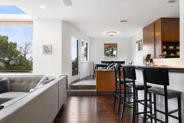 7504 Anaqua DR, Austin, TX 78750