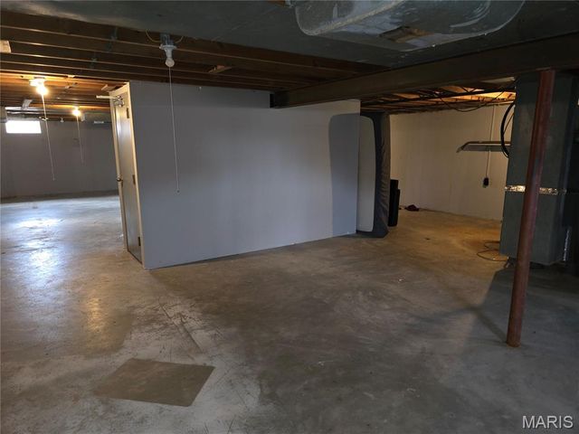 3 Bruce Drive, Florissant, MO 63031