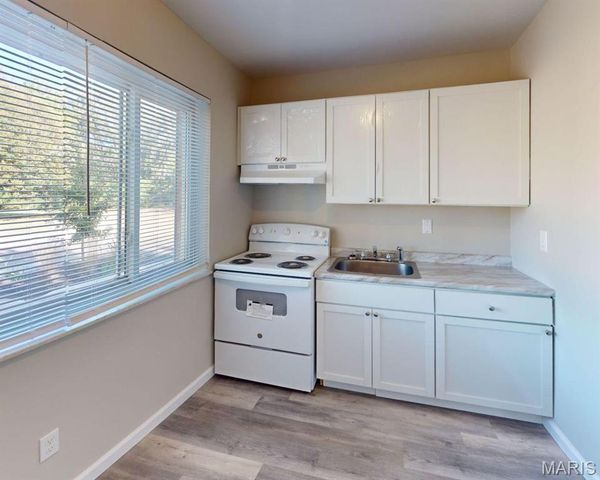 3 Bruce Drive, Florissant, MO 63031