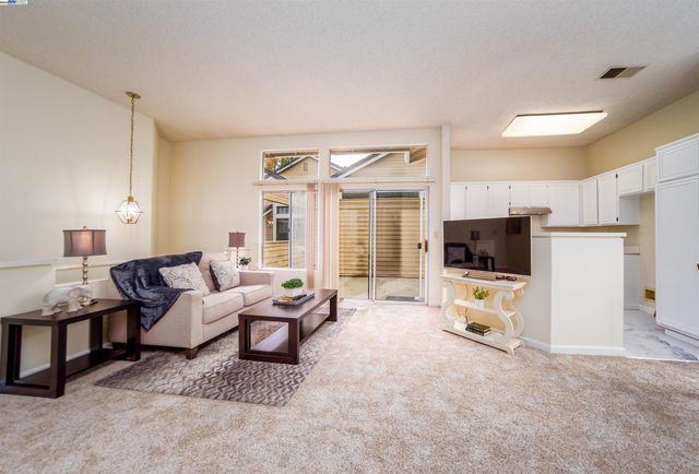 5176 Tacoma Cmn, Fremont, CA 94555