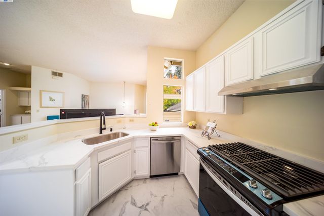 5176 Tacoma Cmn, Fremont, CA 94555