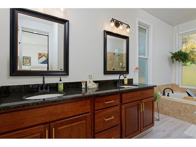 5865 N Orchard Creek Cir, Boulder, CO 80301