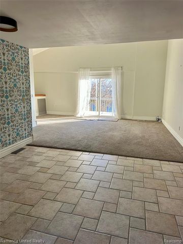 12237 Dalhart Drive, Fenton, MI 48430