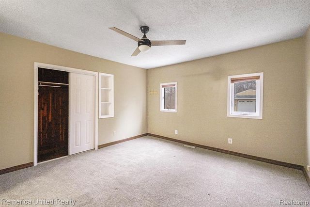 12237 Dalhart Drive, Fenton, MI 48430