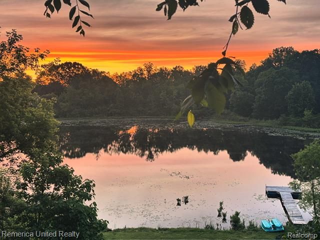 12237 Dalhart Drive, Fenton, MI 48430