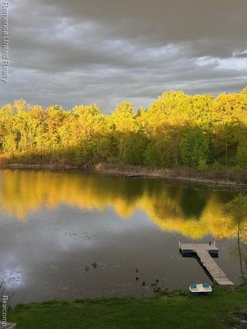 12237 Dalhart Drive, Fenton, MI 48430