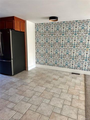 12237 Dalhart Drive, Fenton, MI 48430