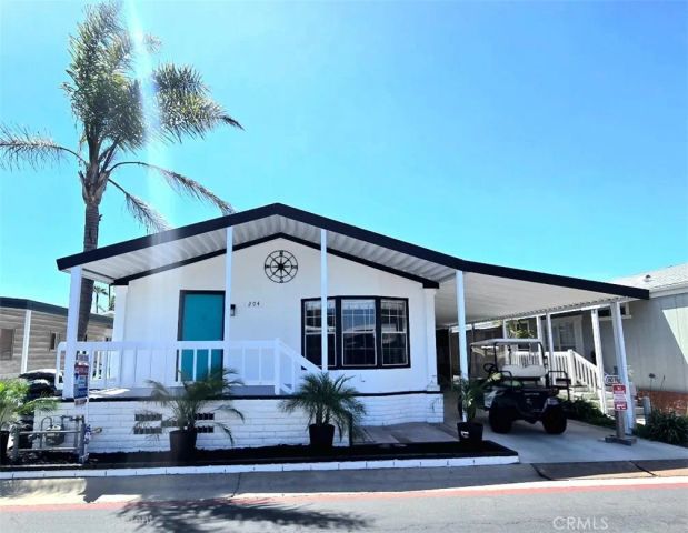 21851 Newland 204, Huntington Beach, CA 92646