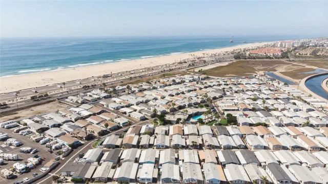 21851 Newland 204, Huntington Beach, CA 92646