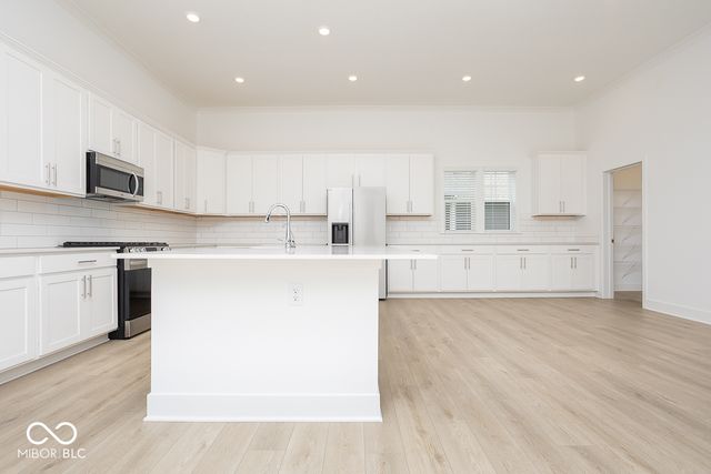 15384 Cardonia Road, Fishers, IN 46037