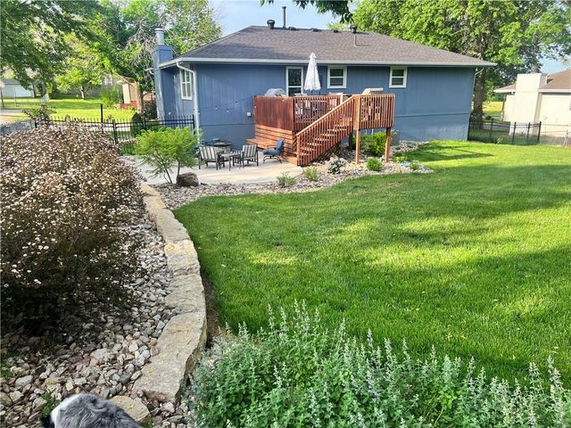 206 Crest Drive, Excelsior Springs, MO 64024