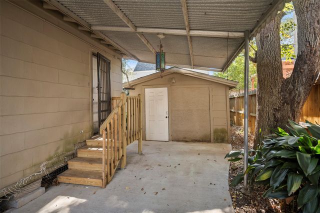 4111 Law Street, West University Place, TX 77005