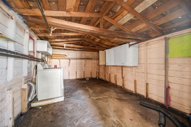 4111 Law Street, West University Place, TX 77005