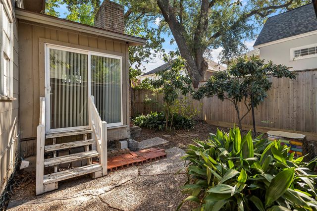 4111 Law Street, West University Place, TX 77005