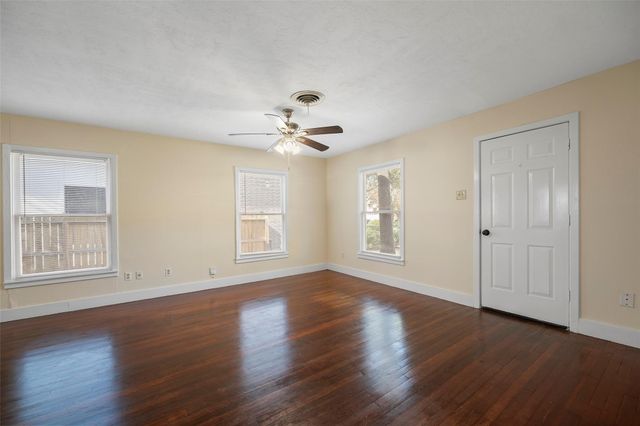 4111 Law Street, West University Place, TX 77005