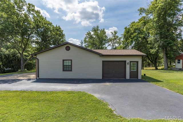 101 Lydia, Festus, MO 63028