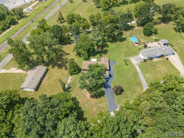 101 Lydia, Festus, MO 63028