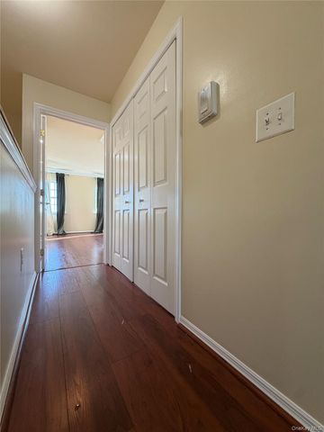 291 Surf Drive 214B, Bronx, NY 10473