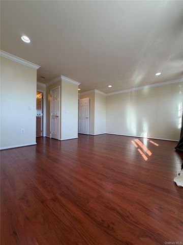 291 Surf Drive 214B, Bronx, NY 10473