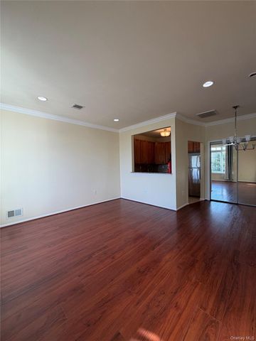 291 Surf Drive 214B, Bronx, NY 10473